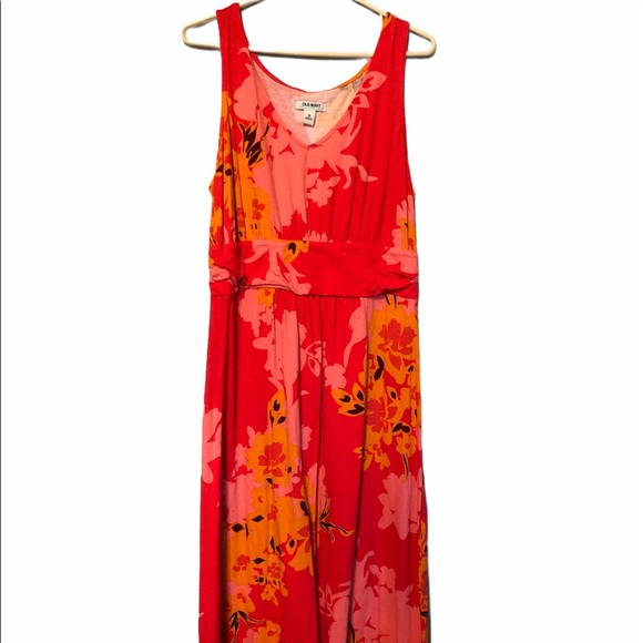 Old Navy Dresses & Skirts - 🔥HP🔥 OLD NAVY maxi dress